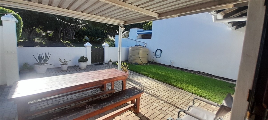 2 Bedroom Property for Sale in Paradise Beach Eastern Cape